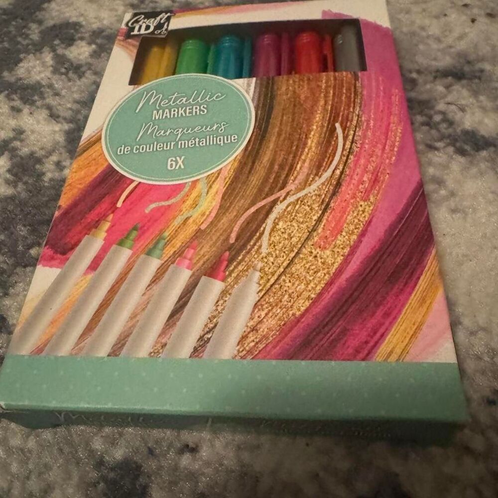 6 Metallic Markers